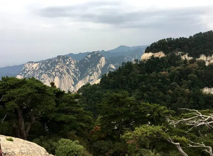 华山门票价格一览表及当天购票情况