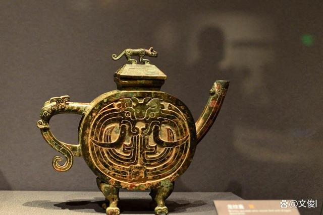 陕西考古博物馆镇馆之宝：探寻古代文明的瑰宝