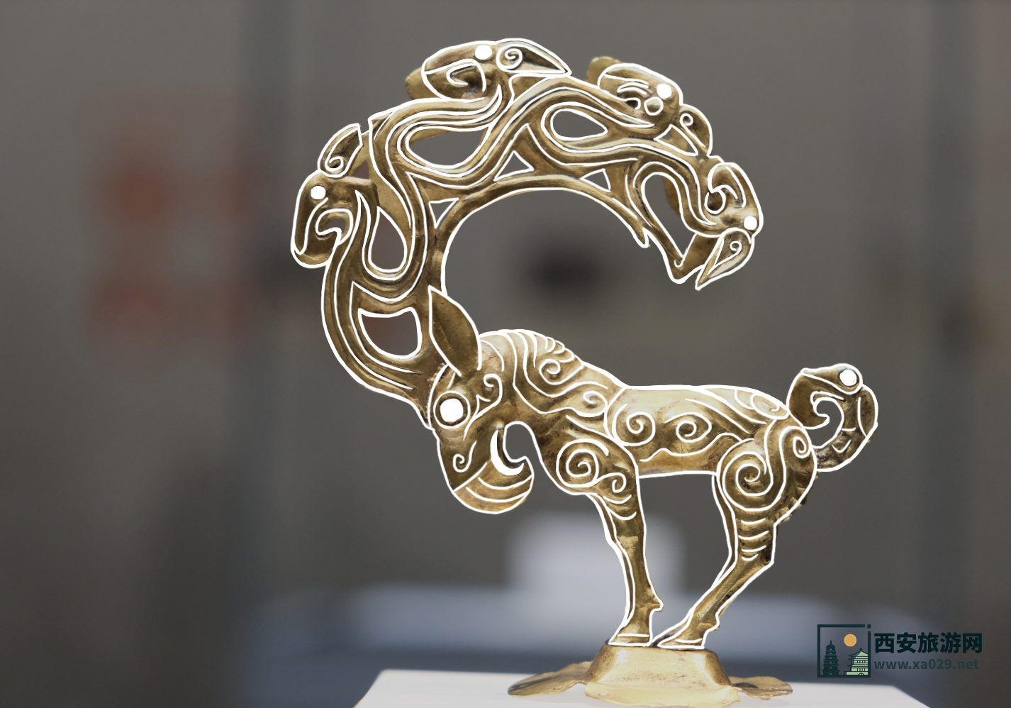 陕历博秦汉馆必打卡文物丨集各种动物于一身，它是何方“神兽”？