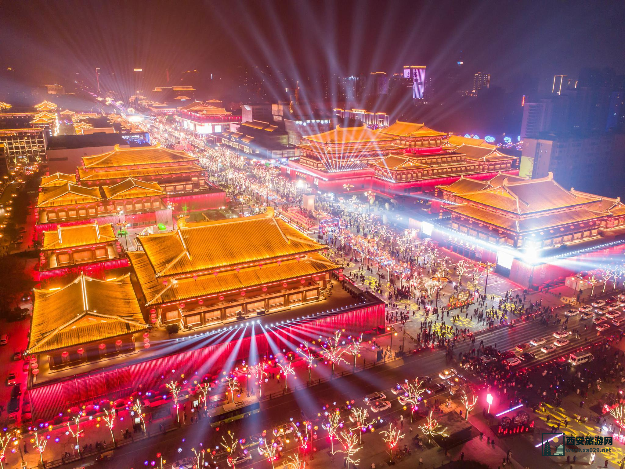 大唐不夜城游玩攻略：探寻城内的精彩景点与活动