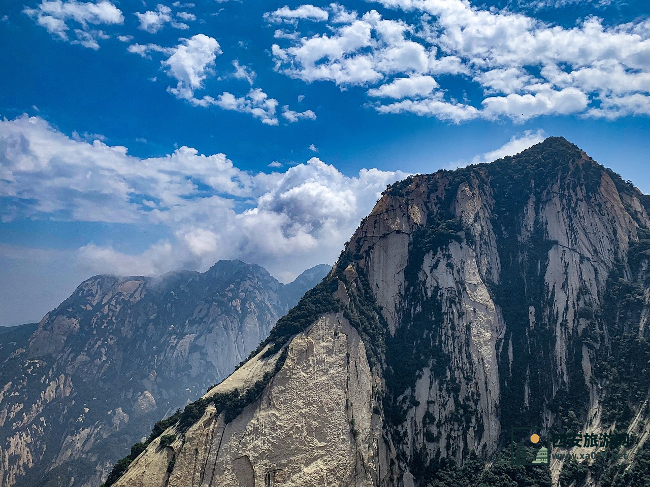 西安旅游必去景点攻略：华山，探秘奇险天下第一山