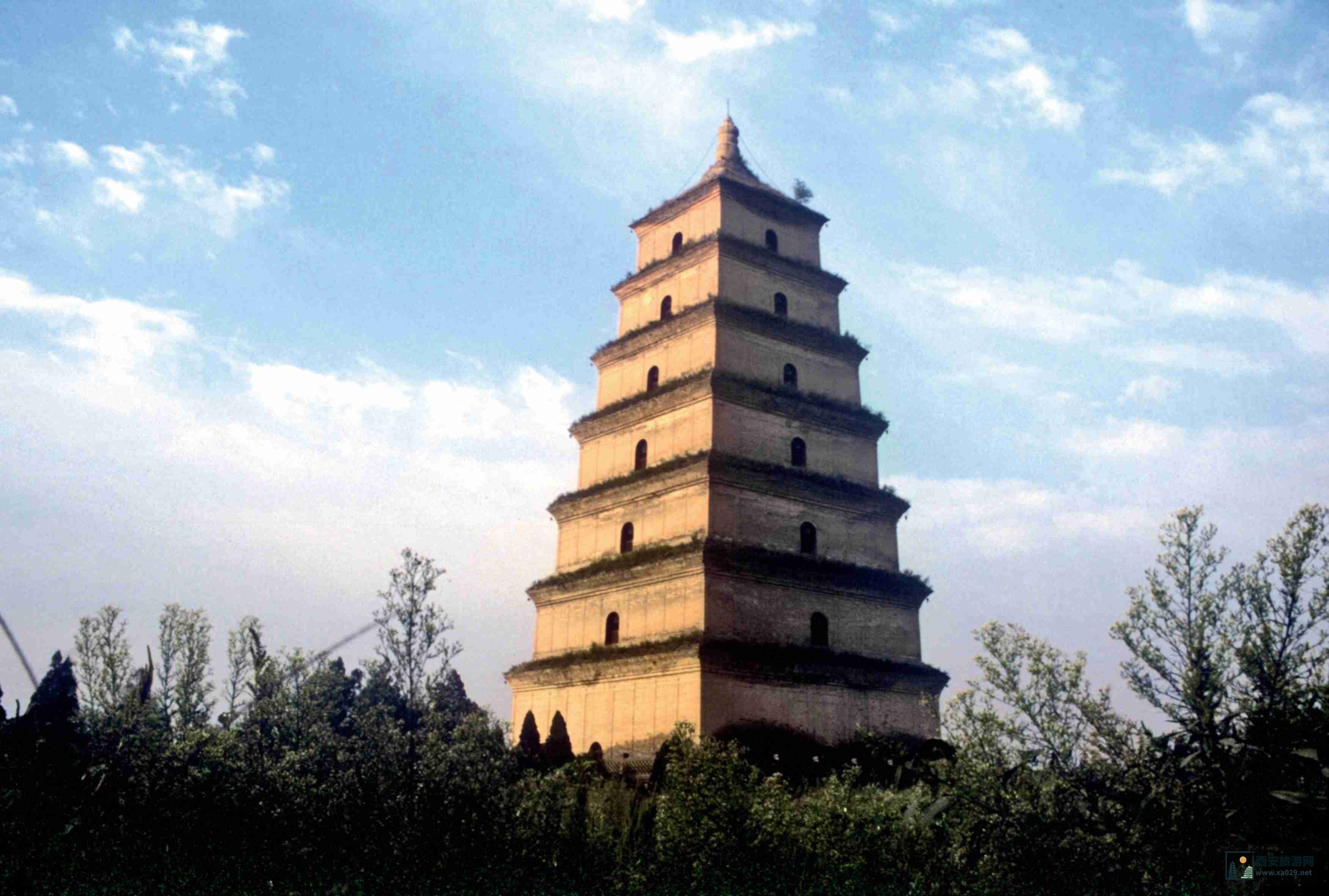西安大雁塔供奉的主要佛像及意义
