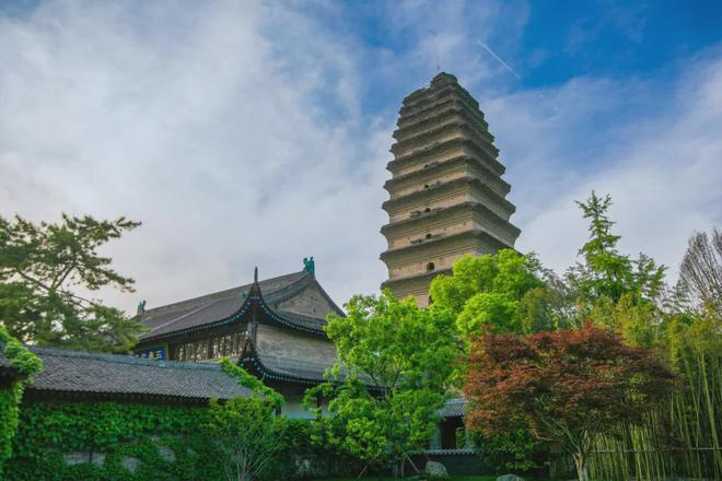 大雁塔喷泉观赏攻略：不买门票也能畅享美景